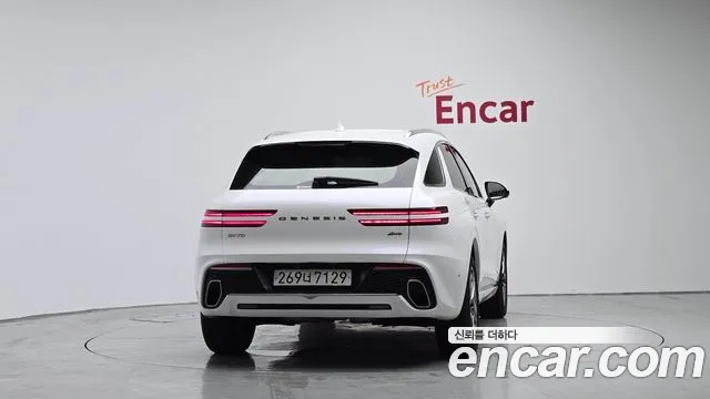 Genesis GV70 — Фото автомобиля 4