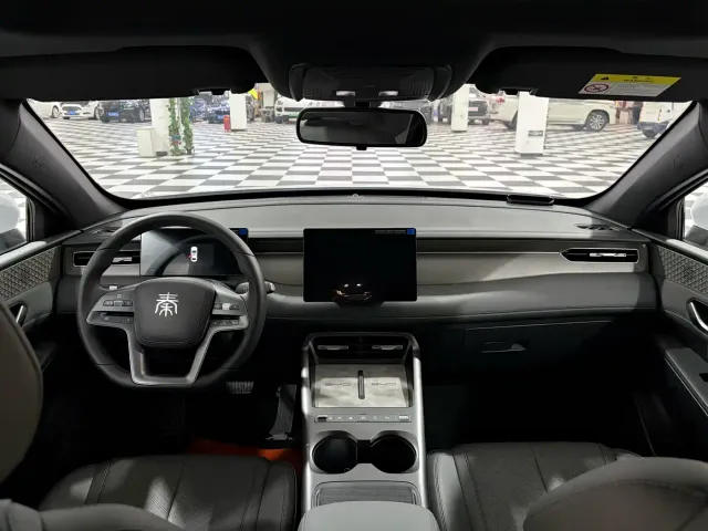 BYD Qin PLUS — Фото автомобиля 9