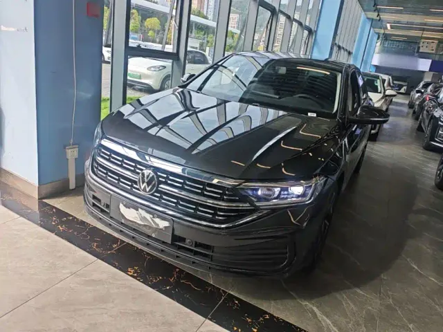 Фотография автомобиля — Volkswagen Sagitar