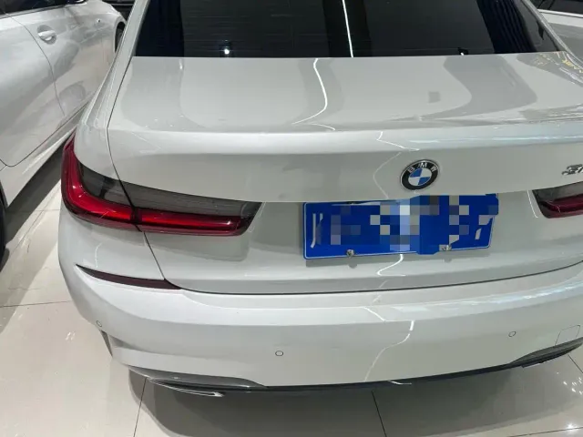 BMW 3 Series — Фото автомобиля 12