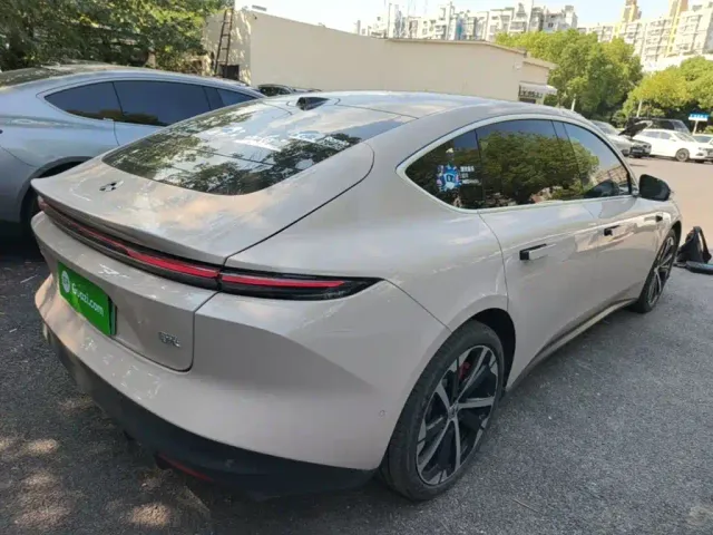 Nio ET5 — Фото автомобиля 6
