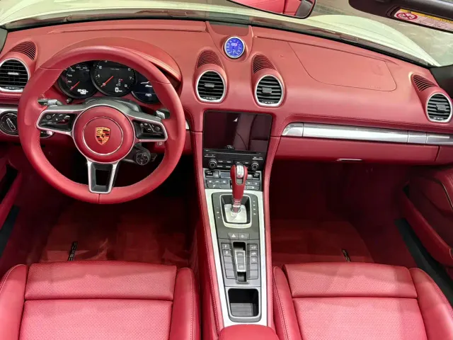 Porsche 718 — Фото автомобиля 16