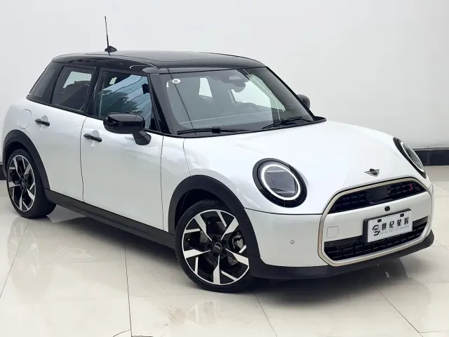 MINI Hatch — Фото автомобиля 6
