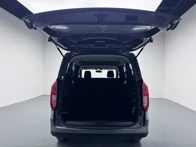 Wuling Hongguang — Фото автомобиля 13