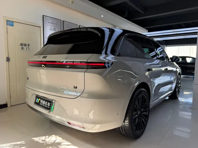 Li Auto L6 — Фото автомобиля 6