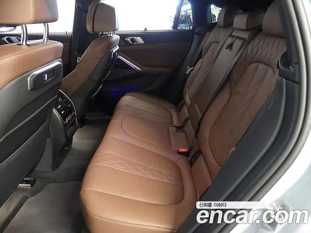 BMW X6 xDrive40i M Sport — Фото автомобиля 10