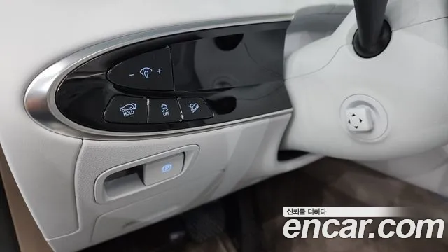 Genesis GV70 — Фото автомобиля 28