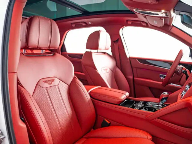Bentley Bentayga — Фото автомобиля 13