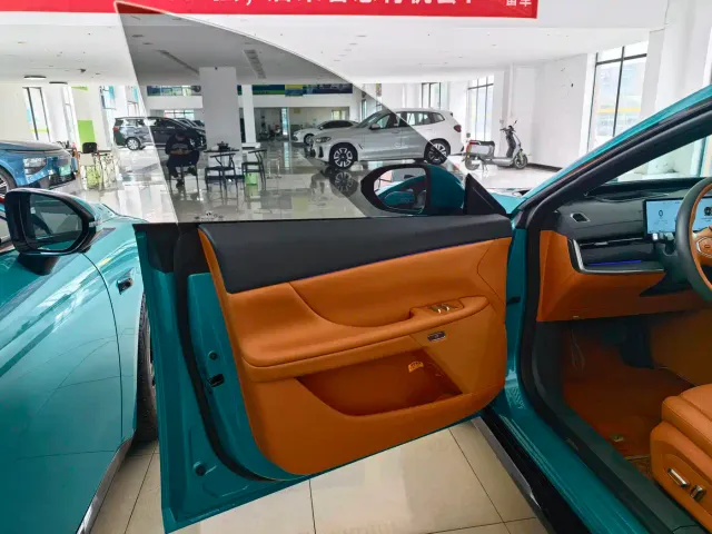 Dongfeng eπ 007 — Фото автомобиля 9