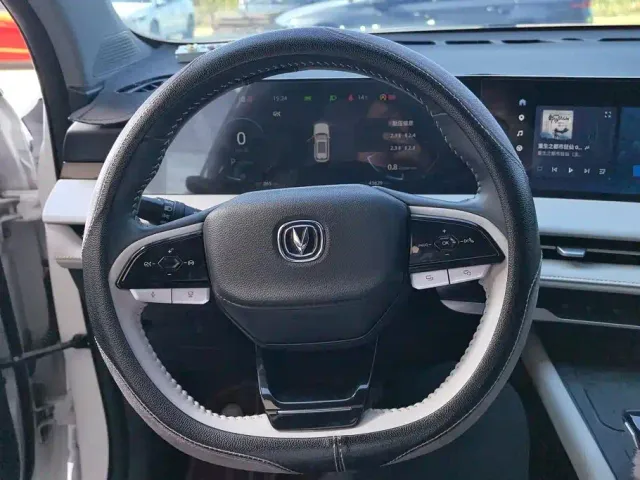 Changan CS75 Plus — Фото автомобиля 15