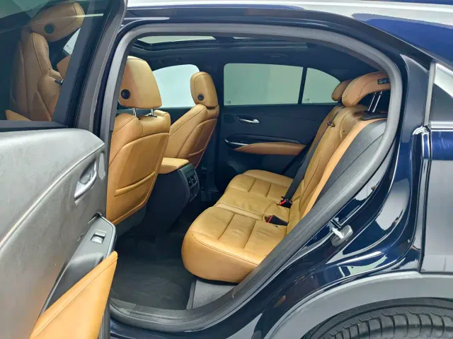 Cadillac XT4 — Фото автомобиля 10