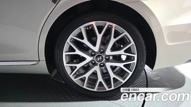 Hyundai Grandeur Новый Grandeur IG — Фото автомобиля 11