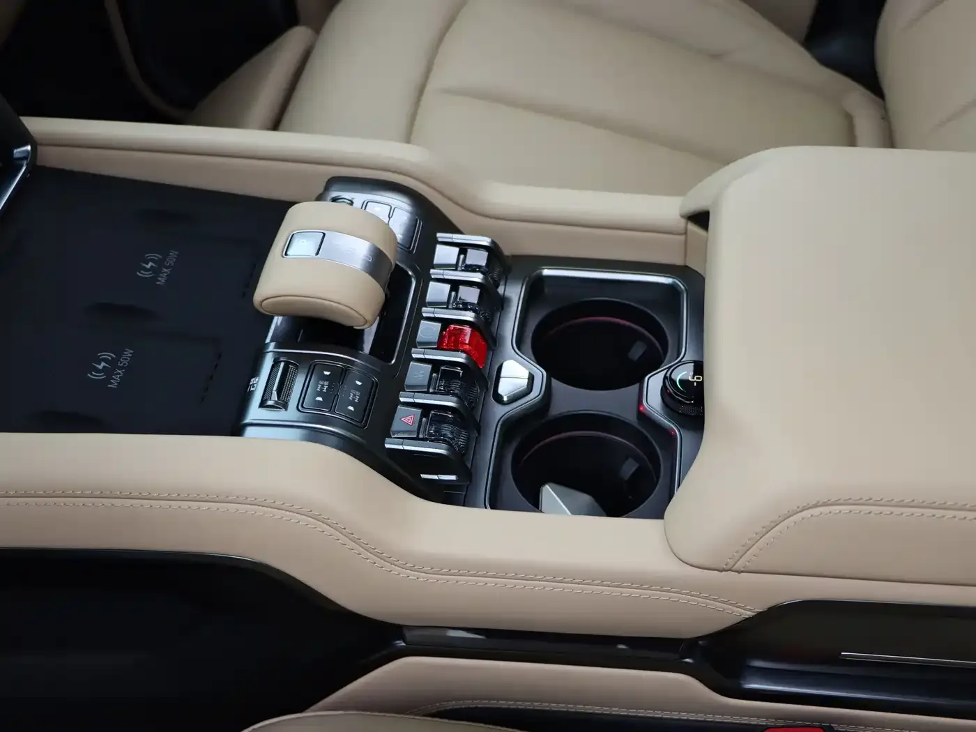 Fang Cheng Bao Leopard 8 2026 Zhihong Flagship Edition 5-seater — Фото автомобиля 10