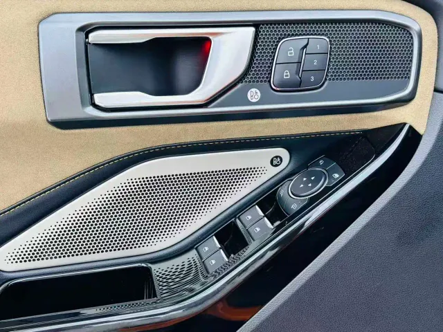 Ford Explorer — Фото автомобиля 13