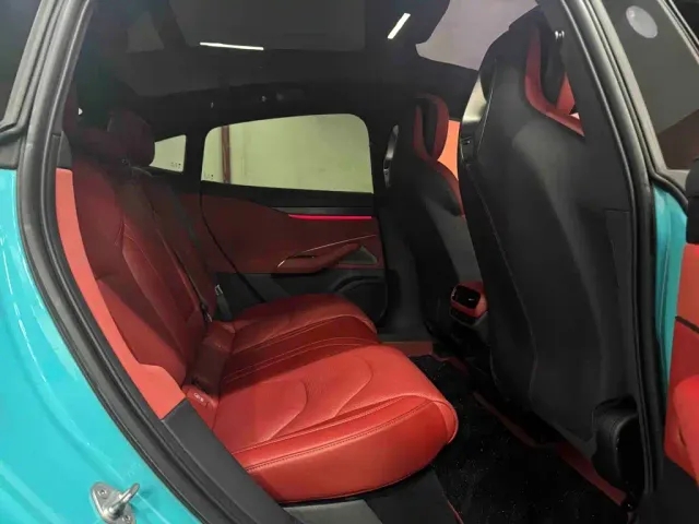 Xiaomi SU7 — Фото автомобиля 15