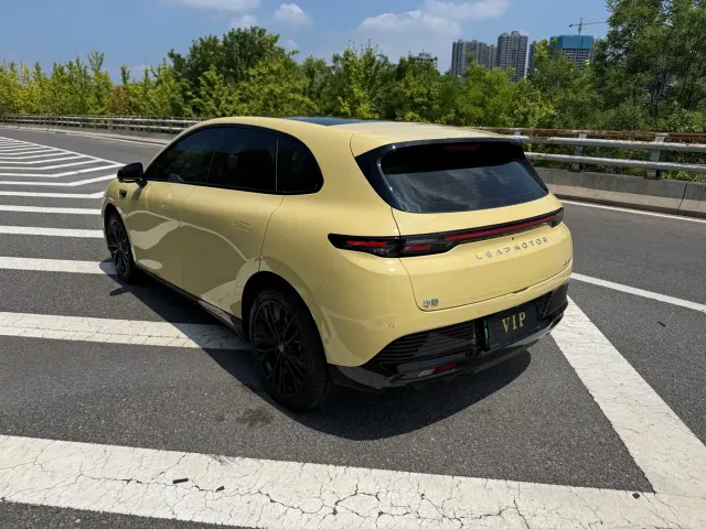 Leapmotor Lafa 5 — Фото автомобиля 7
