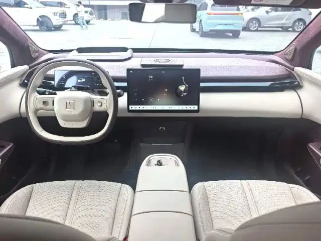 ZEEKR Zeekr X 2023 RWD YOU Edition 4-seater — Фото автомобиля 4