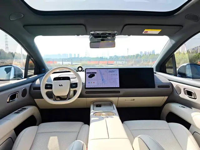 Li Auto i6 — Фото автомобиля 5