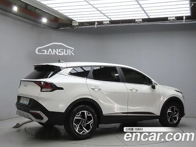 Kia Sportage Sportage 5-е поколение Бензин 1.6 турбо 2WD — Фото автомобиля 4