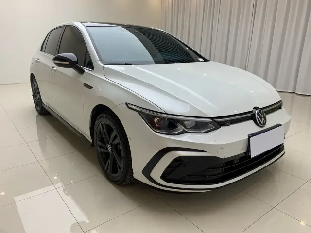 Volkswagen Golf — Фото автомобиля 3