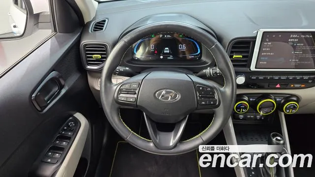 Hyundai Venue — Фото автомобиля 13