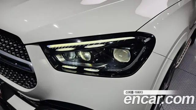 Mercedes-Benz GLE-Class — Фото автомобиля 16