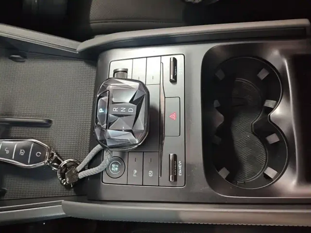 BYD Qin L — Фото автомобиля 13