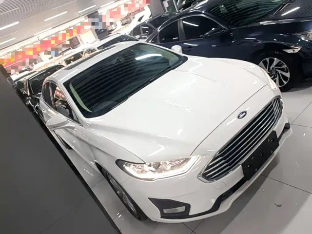 Ford Mondeo — Фото автомобиля 3