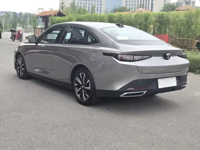 Changan Lamore — Фото автомобиля 4