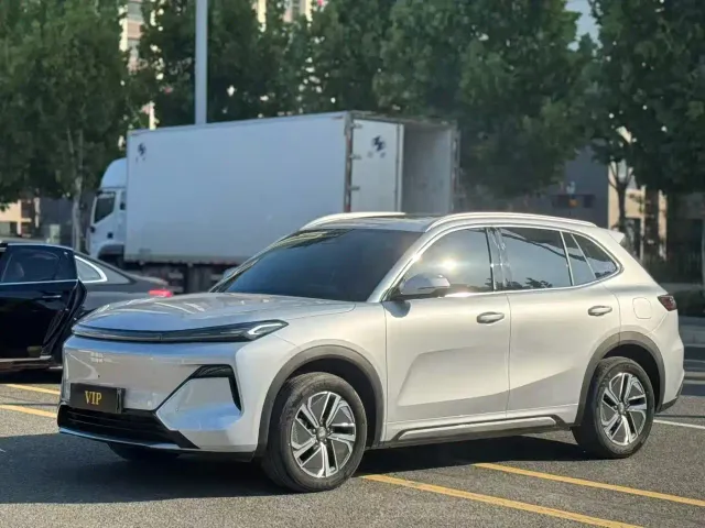 Фотография автомобиля — Geely Galaxy Starship 7 EM-i