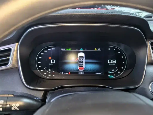 Roewe RX5 — Фото автомобиля 11