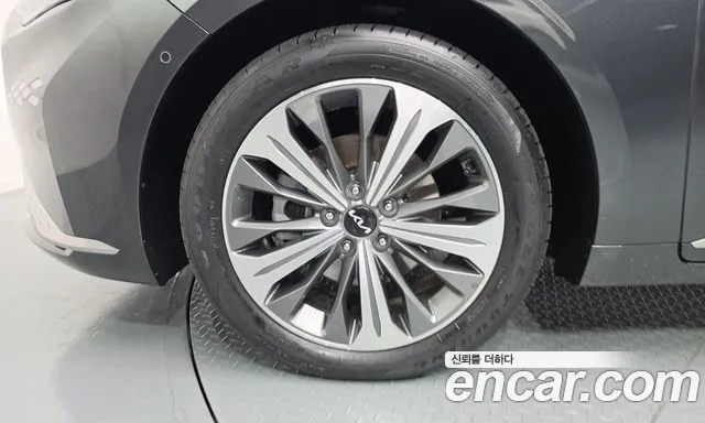Kia K8 Hybrid — Фото автомобиля 5