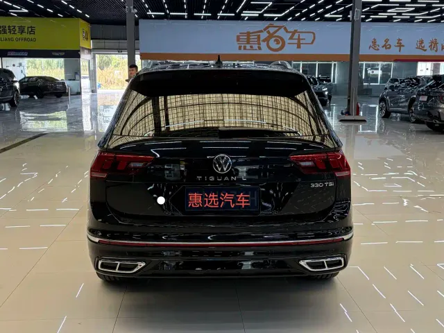 Volkswagen Tiguan L — Фото автомобиля 10