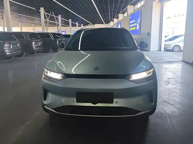 Leapmotor C11 — Фото автомобиля 2