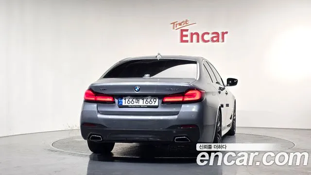 BMW 5-Series 5 серия (G30) 523d xDrive M Sport — Фото автомобиля 4