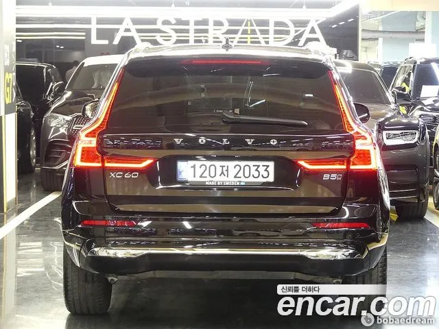 Вольво XC60 — Фото автомобиля 2