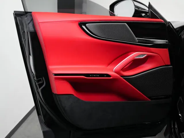 Ferrari Purosangue — Фото автомобиля 18