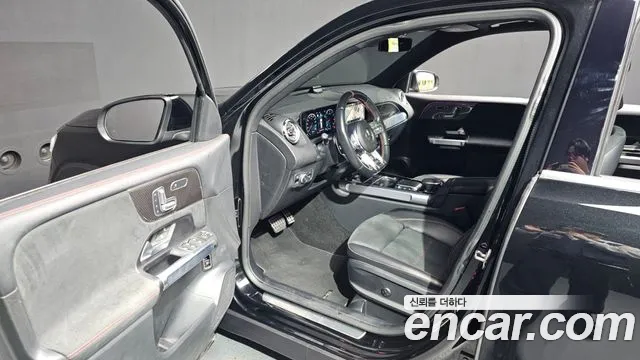 Mercedes-Benz GLB-Class — Фото автомобиля 10