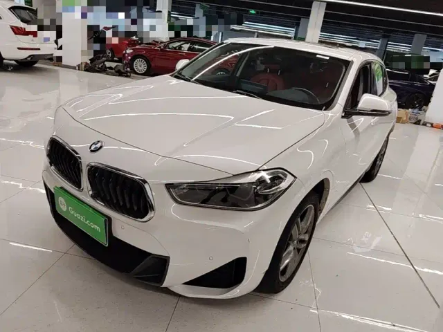 Фотография автомобиля — BMW X2