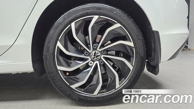 Volkswagen Golf Golf 8 поколение 2.0 TDI Prestige — Фото автомобиля 20