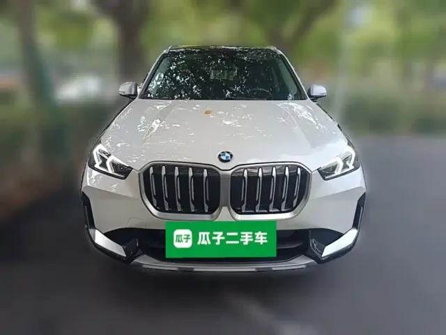 BMW X1 — Фото автомобиля 4