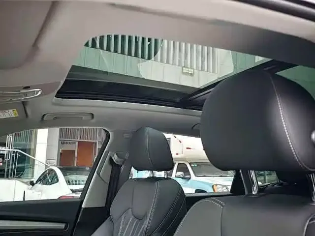 Audi Q5L — Фото автомобиля 14