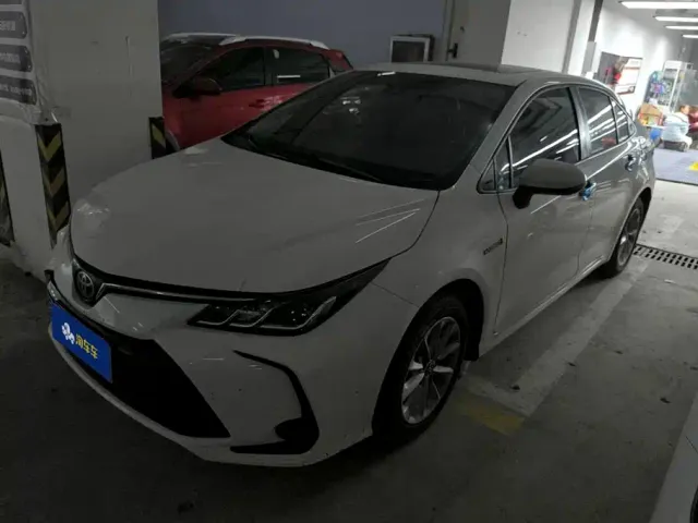 Фотография автомобиля — Toyota Corolla