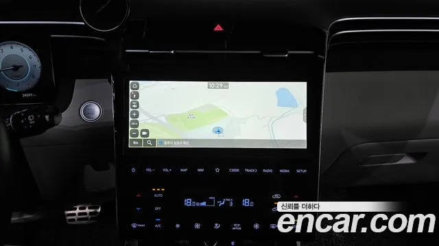 Hyundai Tucson Tucson (NX4) Бензин 1.6 турбо 2WD — Фото автомобиля 15