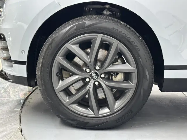 Land Rover Range Rover Velar — Фото автомобиля 24