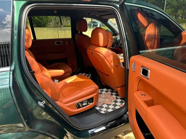 Li Auto Li Xiang L9 2022 Max — Фото автомобиля 17