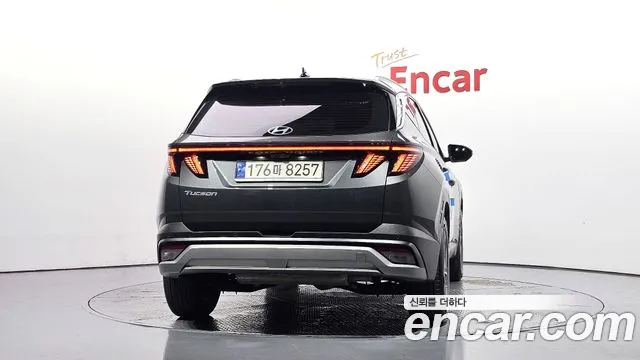 Hyundai Tucson Новый Tucson (NX4) Бензин 1.6 турбо 2WD — Фото автомобиля 4