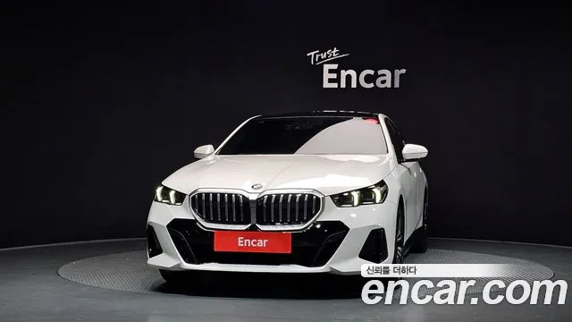 BMW 5 Series G60 — Фото автомобиля 3