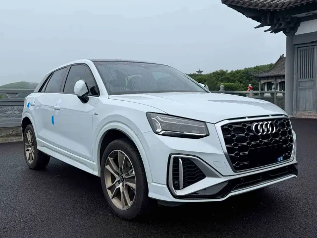 Audi Q2L — Фото автомобиля 3