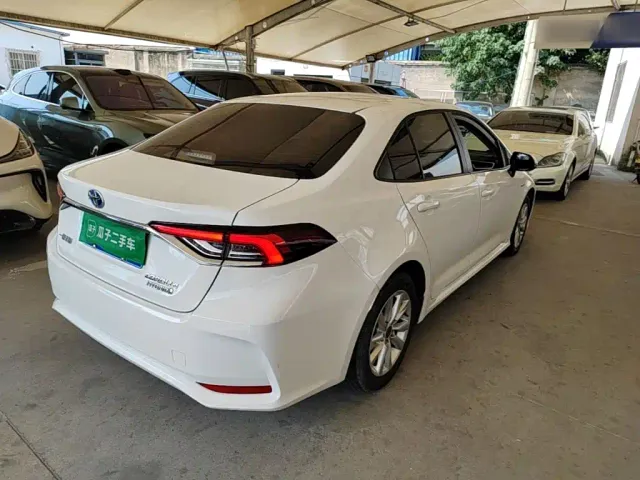 Toyota Corolla — Фото автомобиля 6